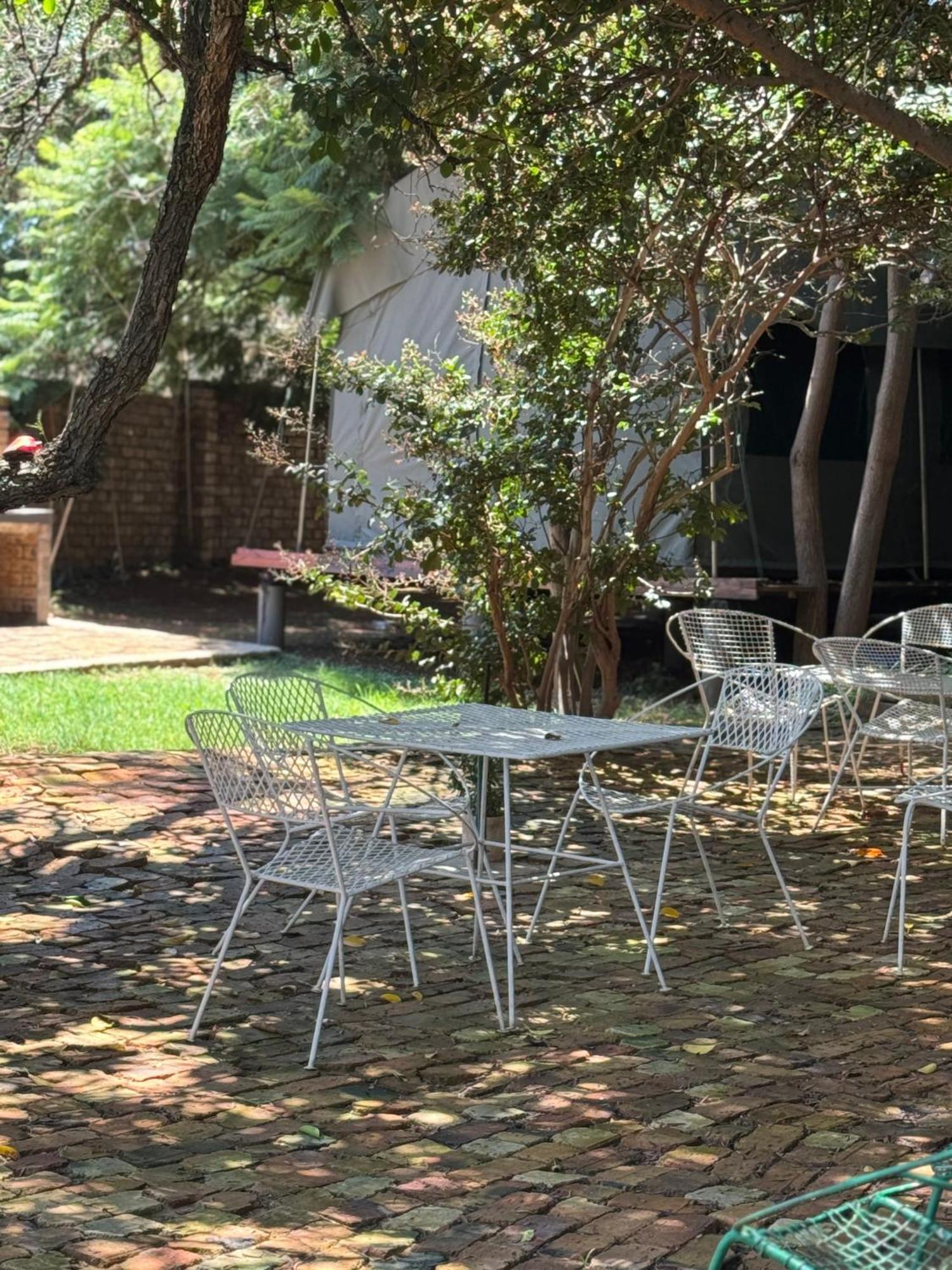 Sunset Guesthouse And Venue Cullinan Meule Экстерьер фото
